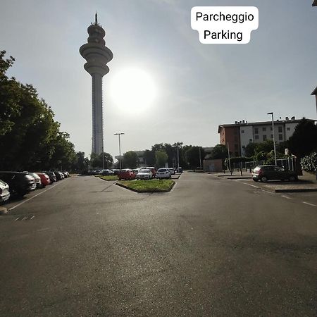 "Come A Casa" - Appartamento Gigi - Self Check In - Ospedale Humanitas - Forum Assago - Tram15 Rozzano Zewnętrze zdjęcie