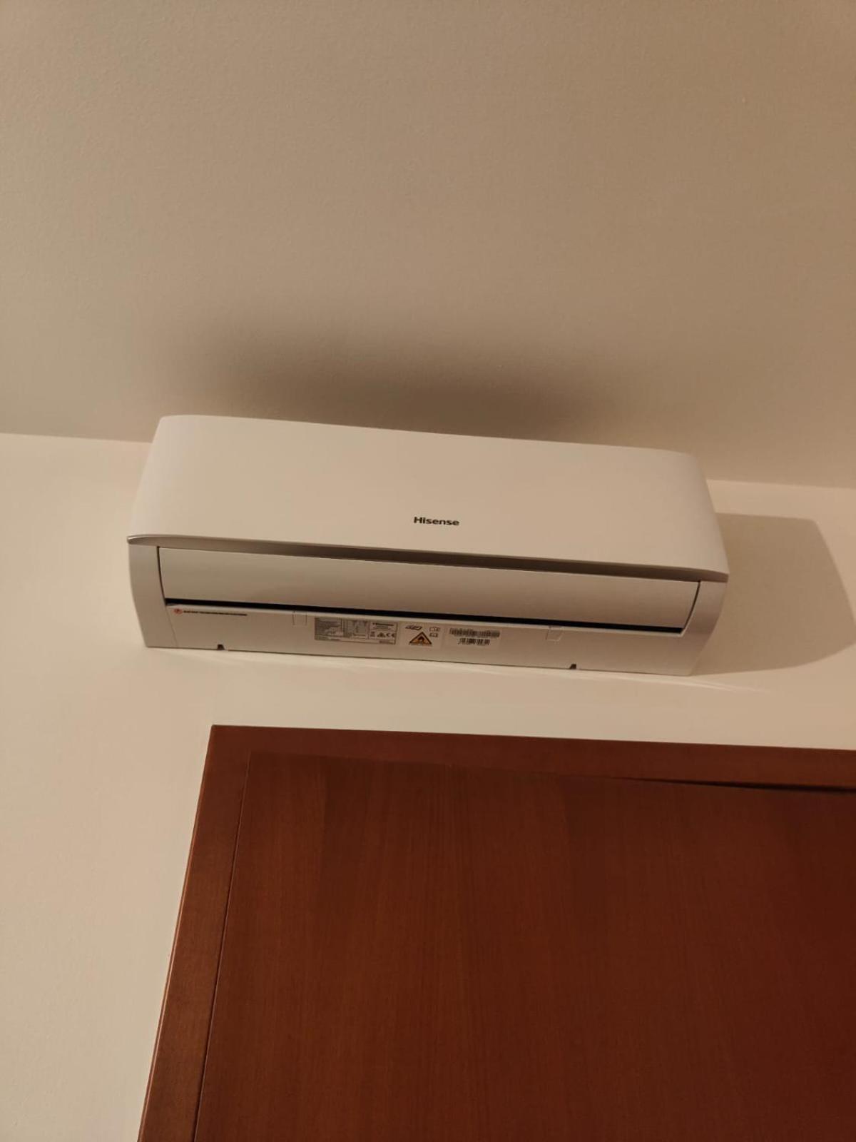 "Come A Casa" - Appartamento Gigi - Self Check In - Ospedale Humanitas - Forum Assago - Tram15 Rozzano Zewnętrze zdjęcie