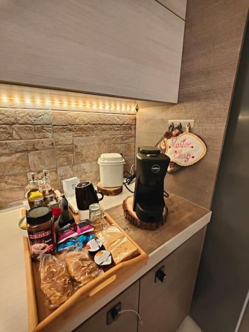 "Come A Casa" - Appartamento Gigi - Self Check In - Ospedale Humanitas - Forum Assago - Tram15 Rozzano Zewnętrze zdjęcie