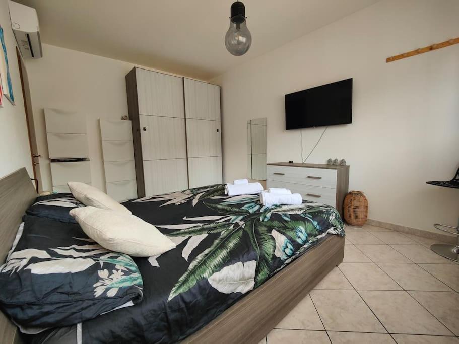"Come A Casa" - Appartamento Gigi - Self Check In - Ospedale Humanitas - Forum Assago - Tram15 Rozzano Zewnętrze zdjęcie